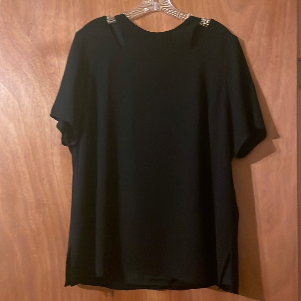 Chico’s Black short sleeve top with slight peek a boo shoulders (OLCC-AF)